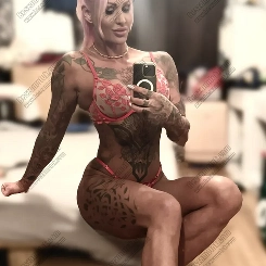 Dylan.Ryder transz szexpartner 30 éves