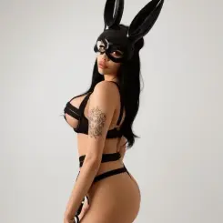 Annalux transz szexpartner 22 éves