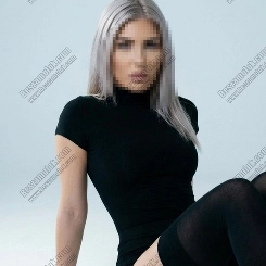 SarahMonroe transz szexpartner 28 éves